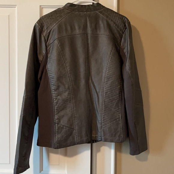 Maurices grey faux leather jacket - Picture 6 of 8